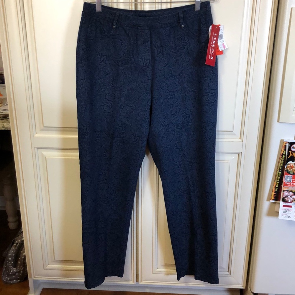 NWT Cathy Daniels Pull on Stretch Jeans